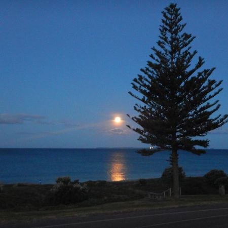 Sun, Sand & Surf, Its All Across The Road Mount Maunganui Exterior foto