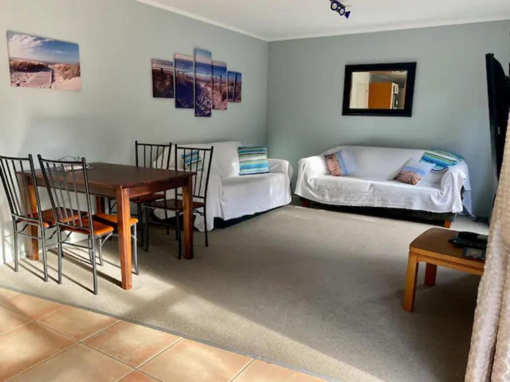 Sun, Sand & Surf, Its All Across The Road Mount Maunganui Exterior foto